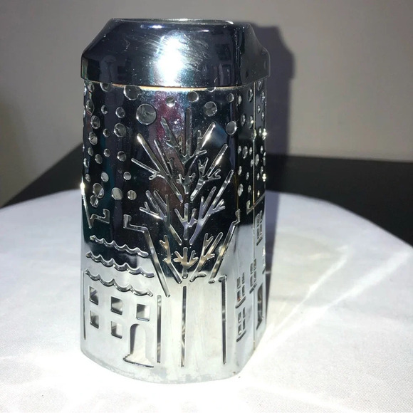 5/$25
Bath & Body Works Soap Sleeve Cover Winter Snowman Trees Houses - Picture 5 of 5